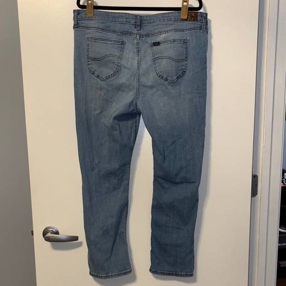 Lee Women's Straight Leg Jeans - Soft Blue - Picture 2 of 5